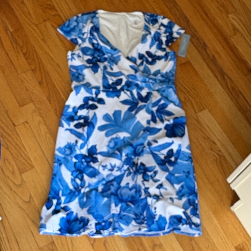 London Times Blue and White Floral Midi Dress